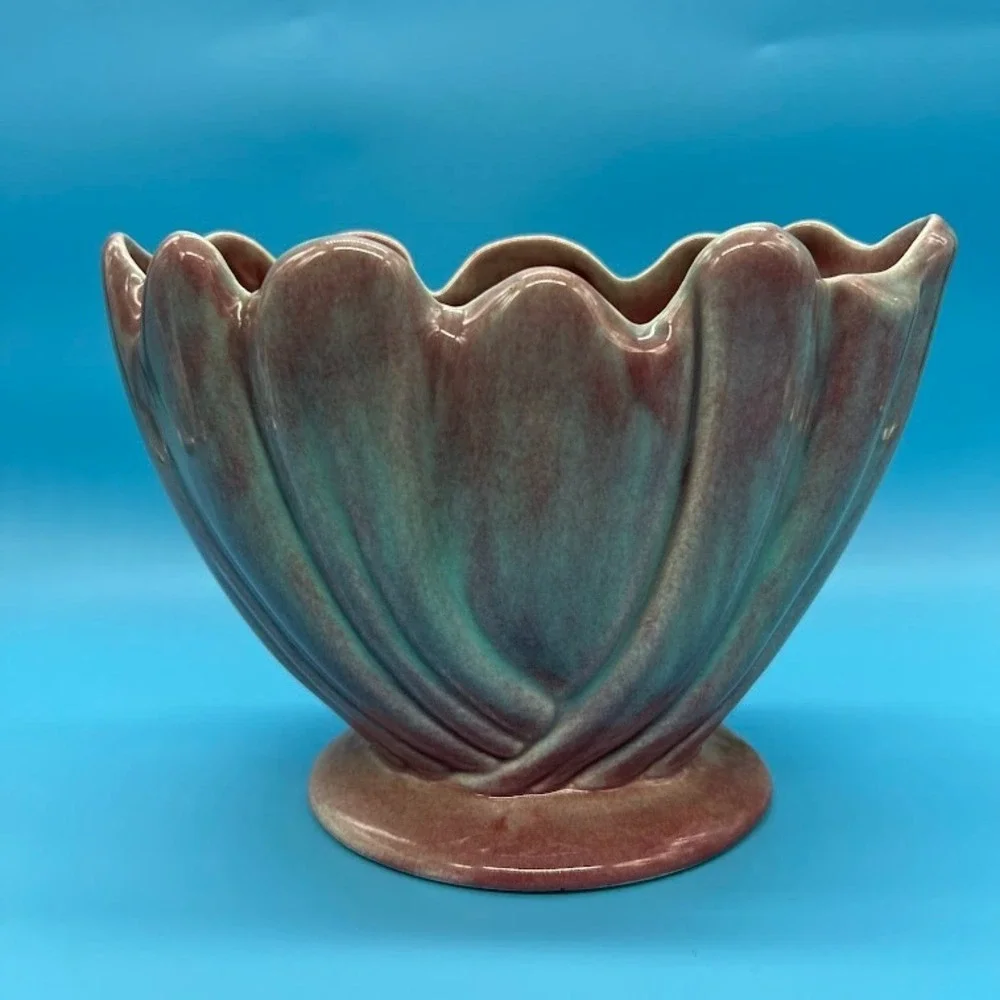 Vintage MCM West Coast‎ Pottery California Mauve Pink Green Scalloped Lotus Vase